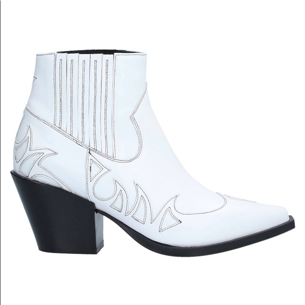MYACLARA Italian western ankle boots leather NIB size 7 EU 38